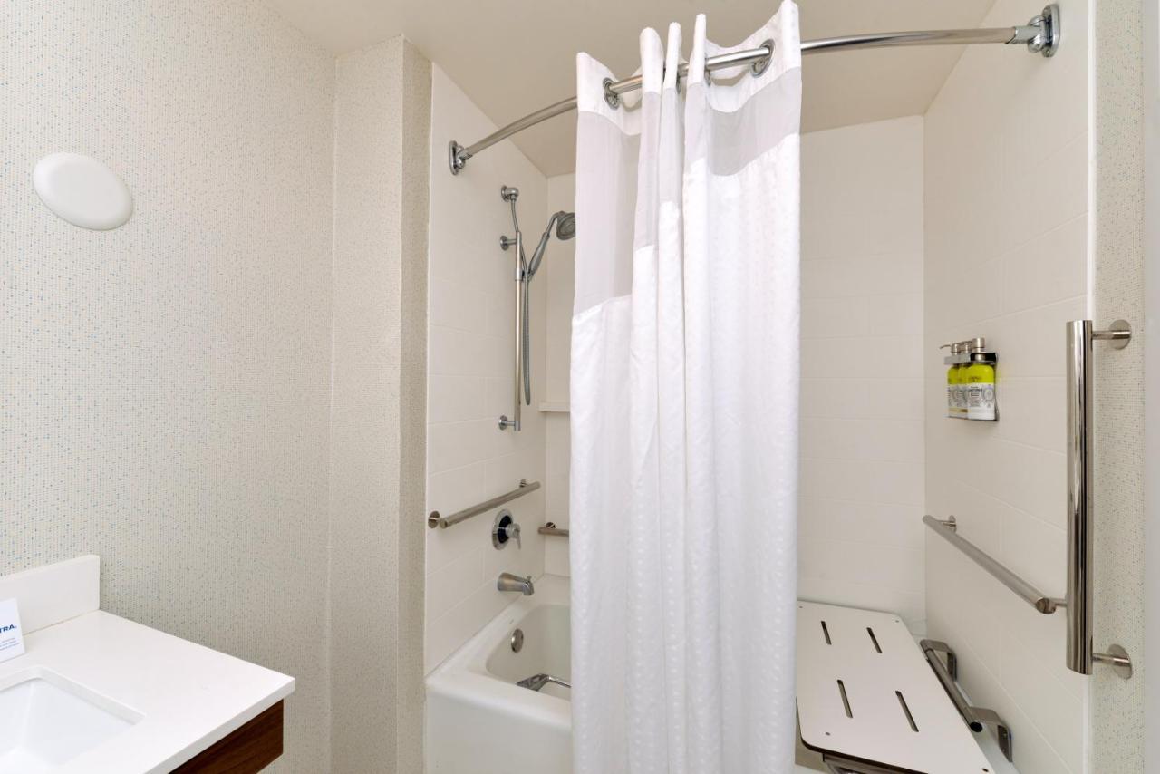 Holiday Inn Express Lodi By Ihg Eksteriør billede