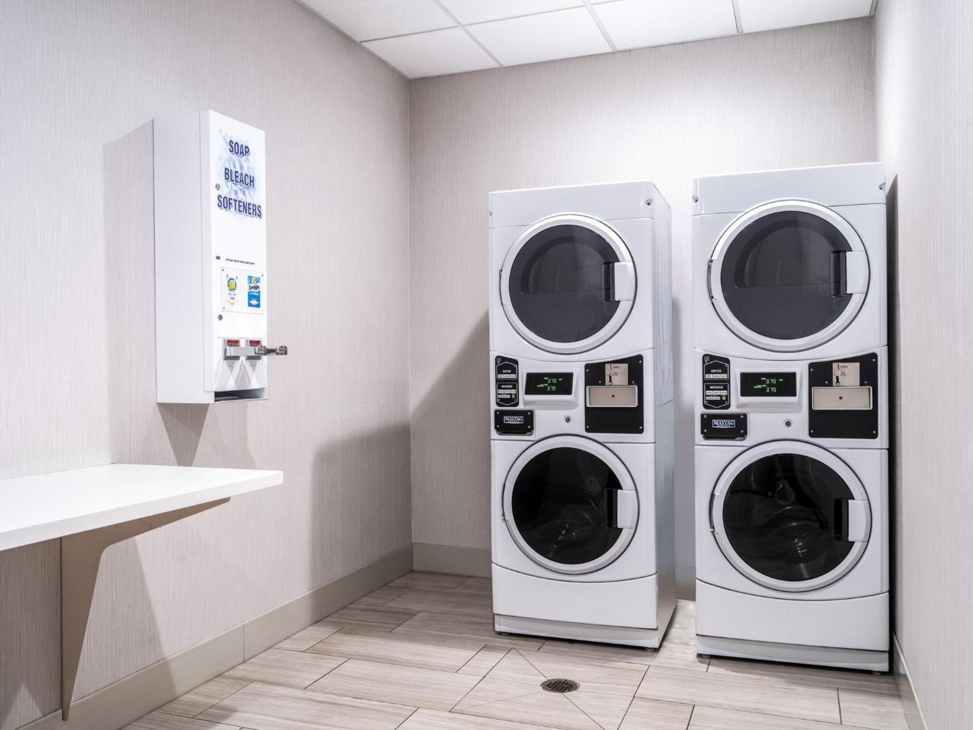 Holiday Inn Express Lodi By Ihg Eksteriør billede